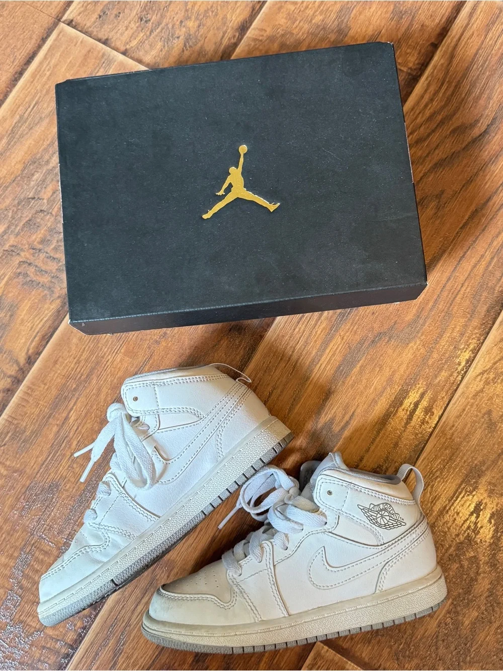 JORDAN 1 MID BP  Boys size 12C